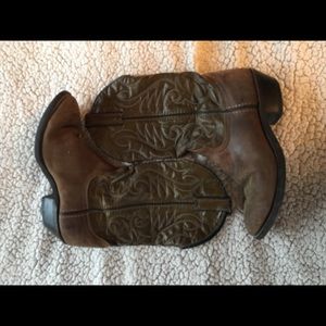 Women’s cowboy boots!